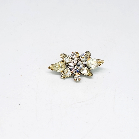 Vintage Crystal Ice Rhinestone Burst Dainty Brooch Pin Petite Silver Tone - Picture 1 of 3